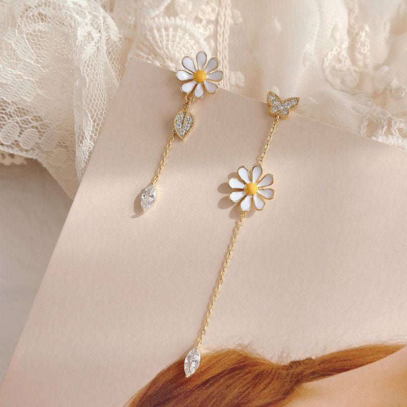 Japanese And Korean All-match Asymmetric Daisy Flower Butterfly Earrings