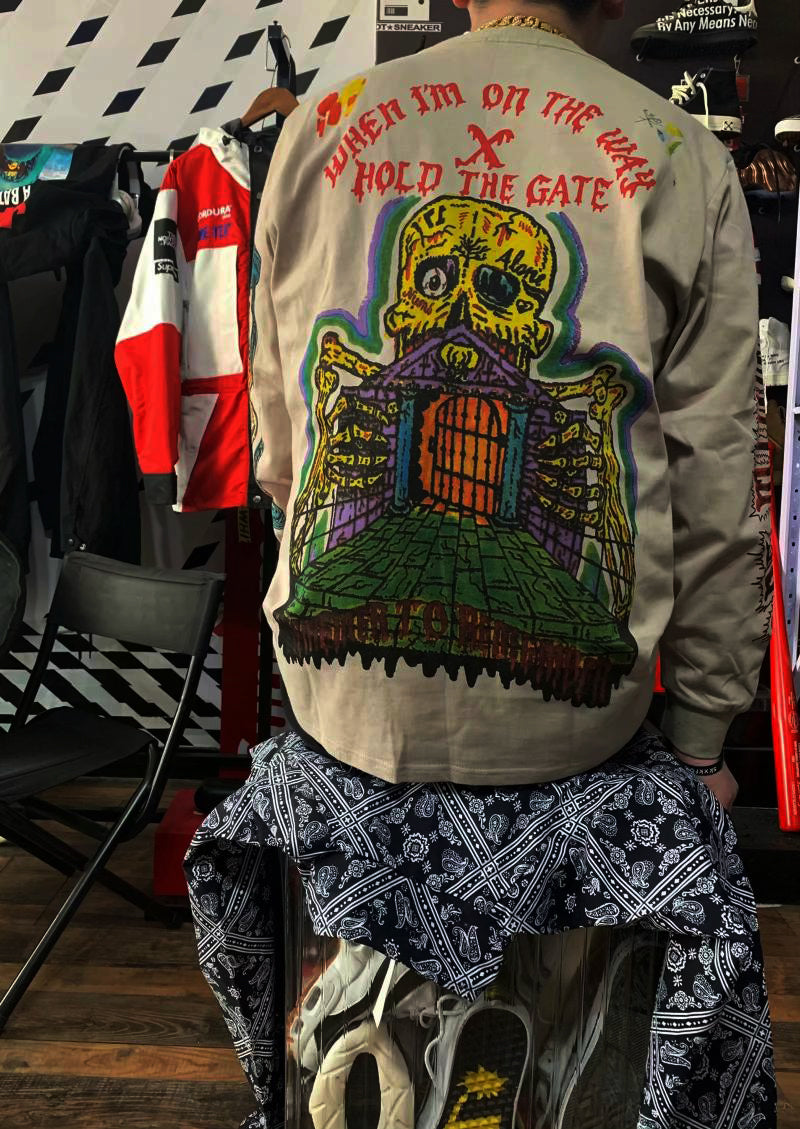 Long-sleeved hoodie