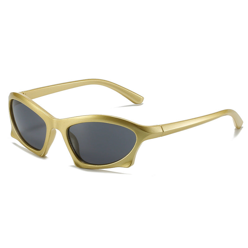 Trendy Street Shot Insta Style Poster Style Sunglasses